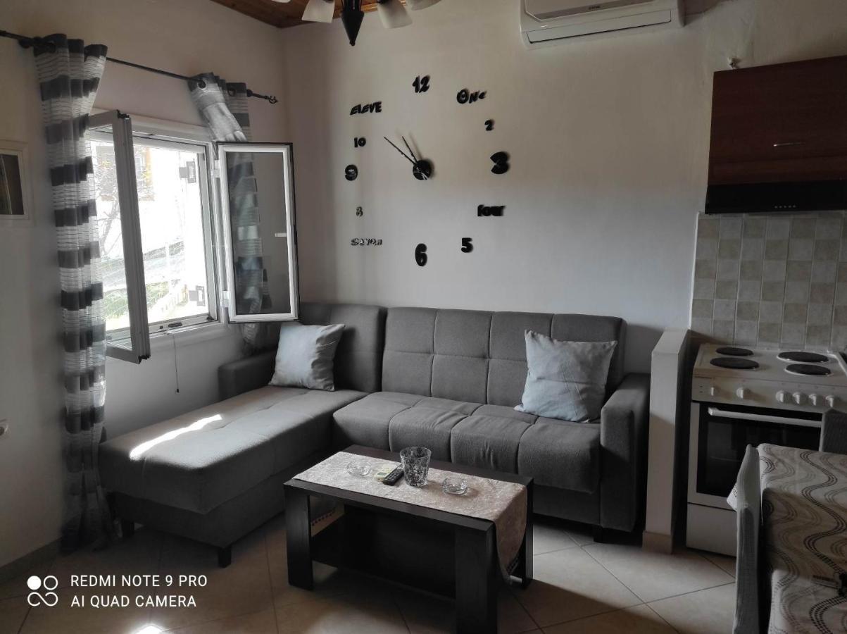 Aglaia House Holiday home *
